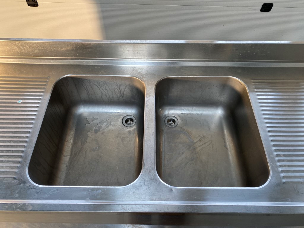 Lavello 2000x700